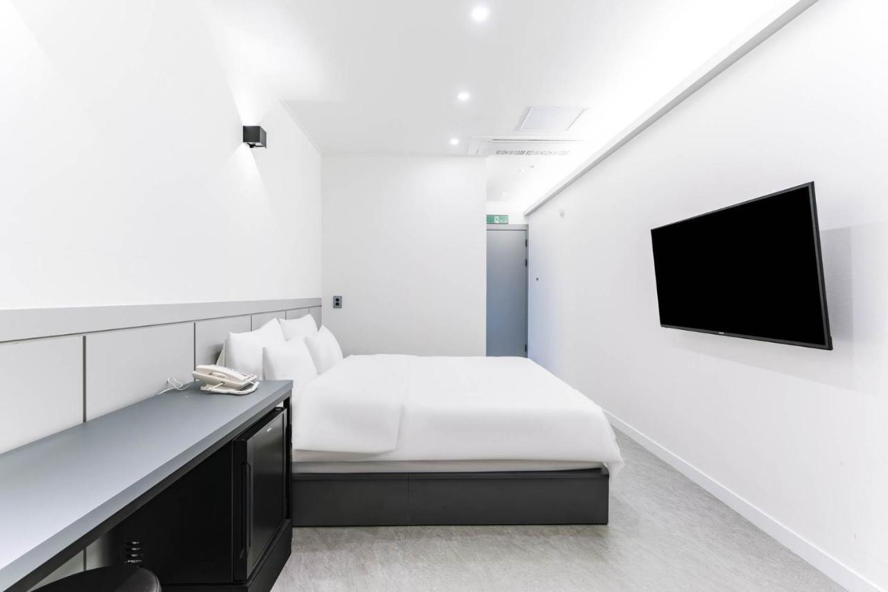 Pyeongtaek Godeok Rich Stay Hotel Exterior photo