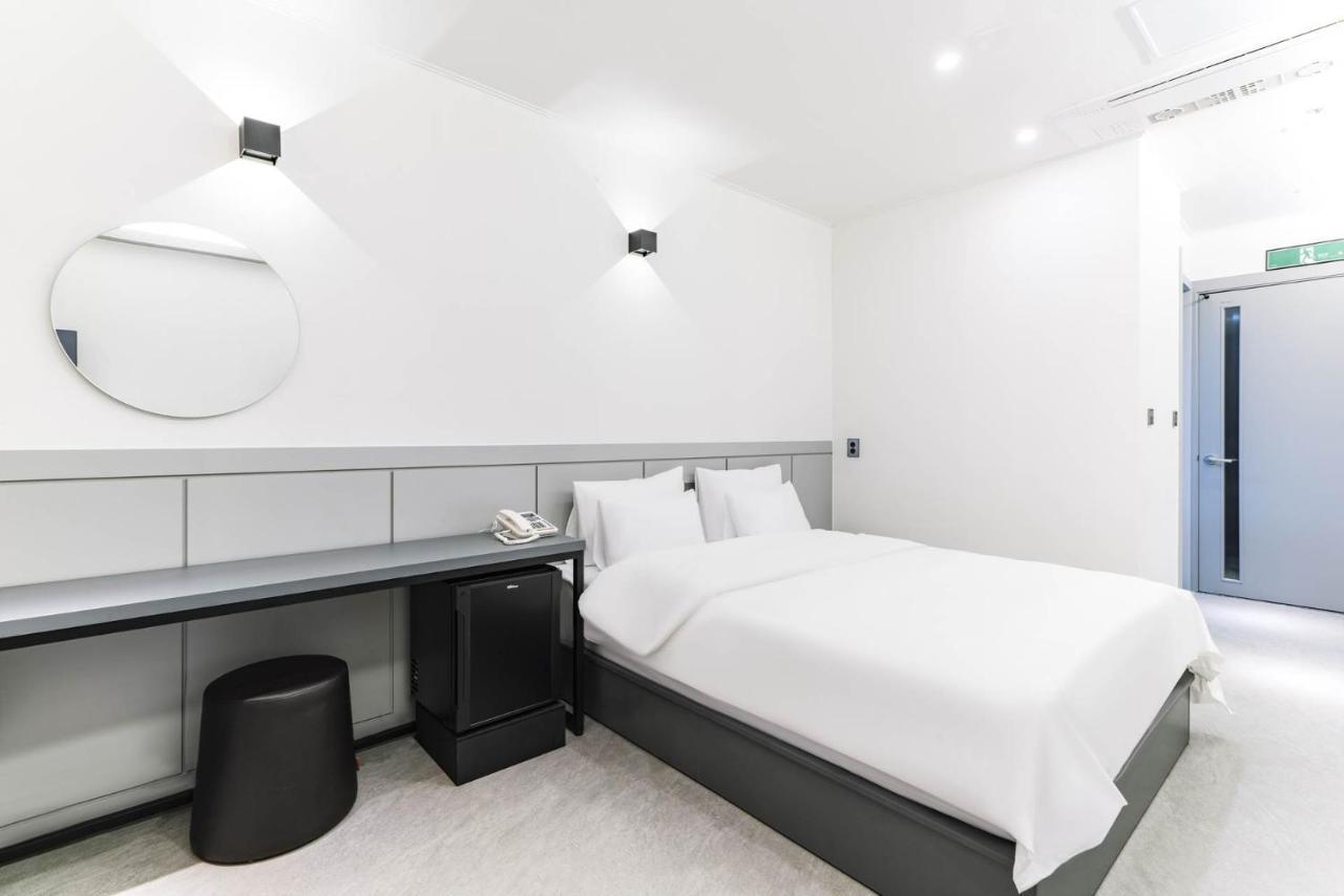 Pyeongtaek Godeok Rich Stay Hotel Exterior photo