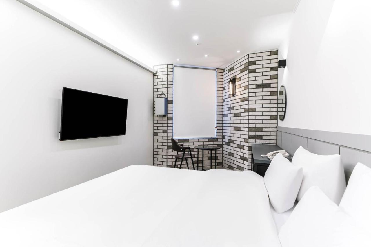 Pyeongtaek Godeok Rich Stay Hotel Exterior photo