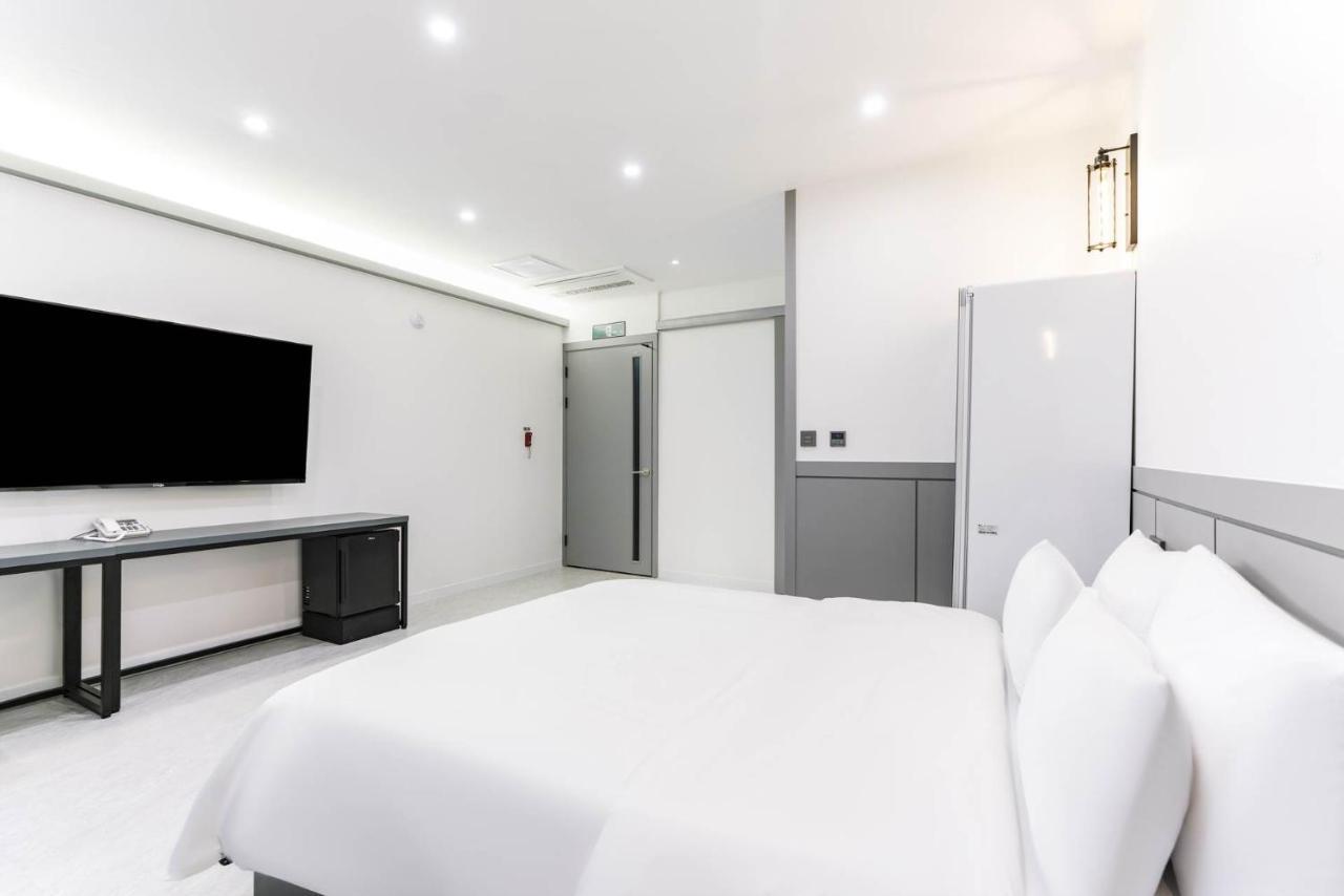 Pyeongtaek Godeok Rich Stay Hotel Exterior photo