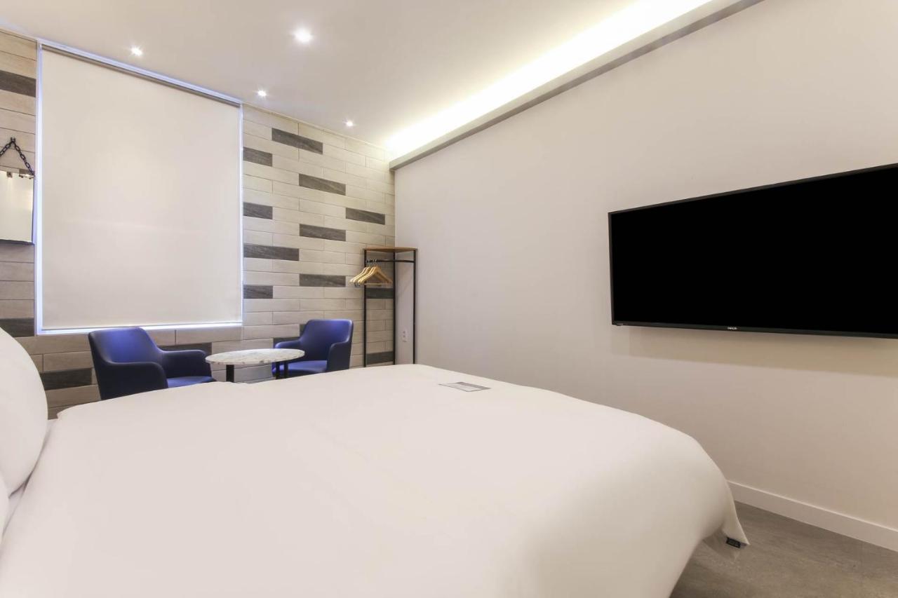 Pyeongtaek Godeok Rich Stay Hotel Exterior photo